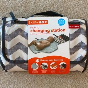 Skip Hop Portable Changing Station NWT